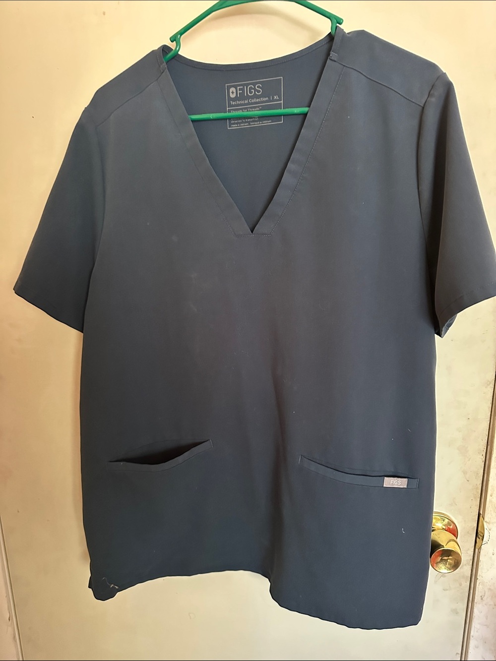 FIGS Navy V-Neck Short Sleeve Scrub Top